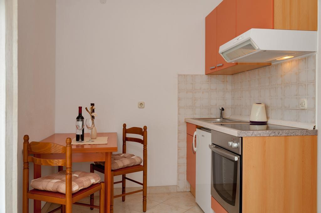 House Marta Baška Voda
