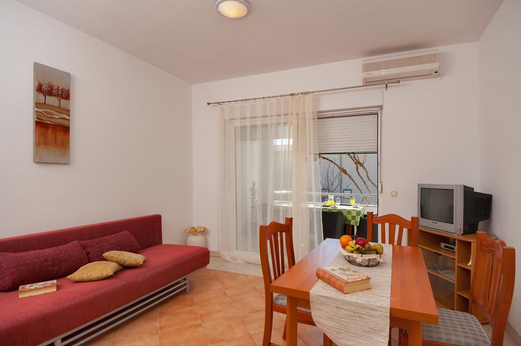 House Marta * Baška Voda